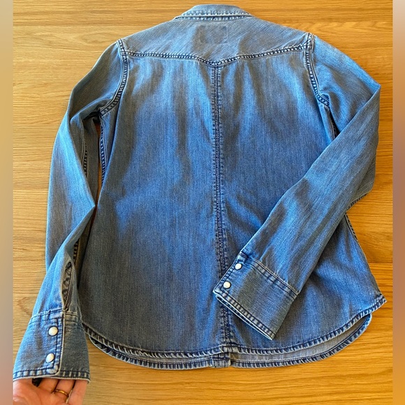 EUC Vintage American Eagle Women’s Chambray Button-Down Shirt - Picture 3 of 7